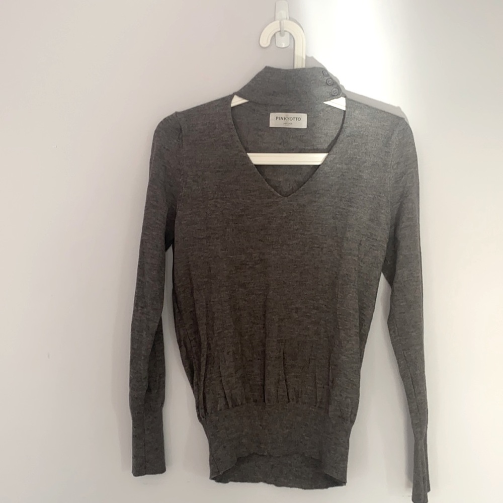 Grey Pinkyotto sweater